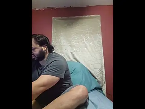 Strongbutgentle36 webcam