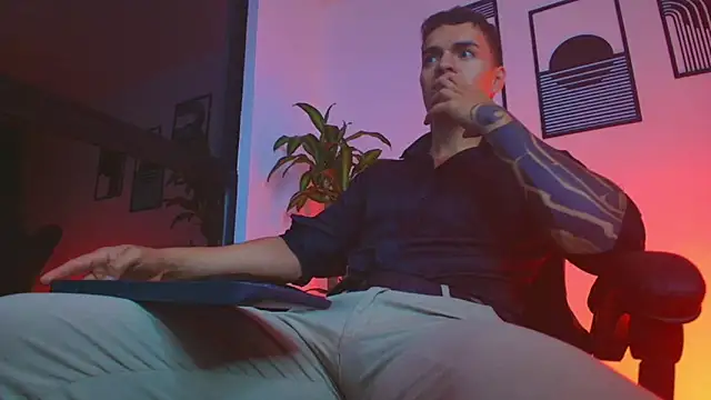 ALPHA_DOMINUS_ webcam