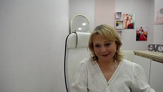 Milla_Cutie18 webcam