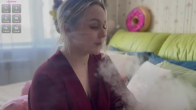 Estella_Elwood webcam