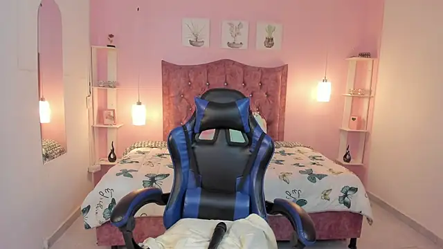 IsabellaHot01 webcam