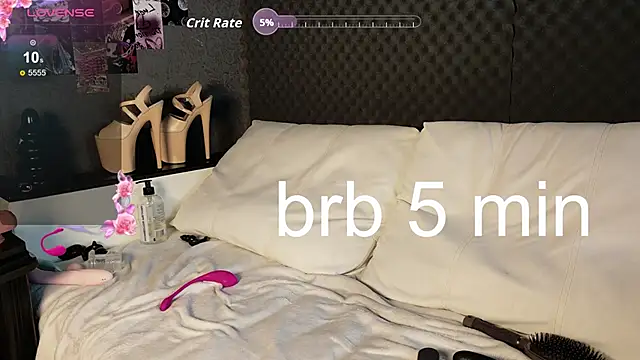 Fluffy_Cloude webcam