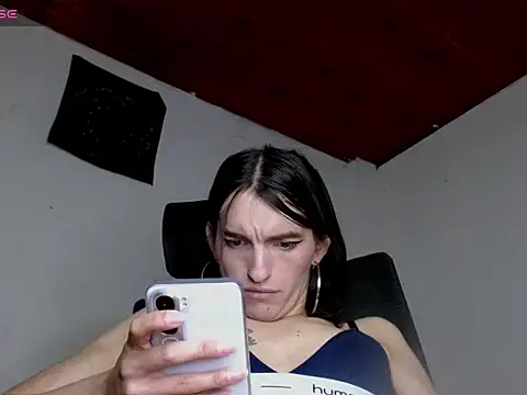 Scarlett_crastrawberry webcam