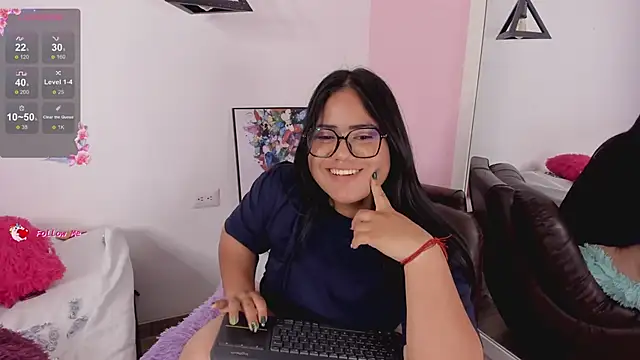 Briana_Goldd webcam