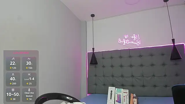 scarletcherry18 webcam