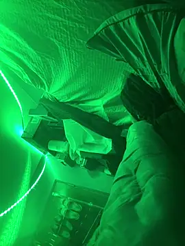 ChicagoMadeThirdLeg webcam