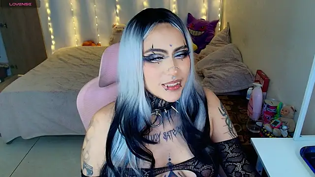 maliciaXpoison webcam