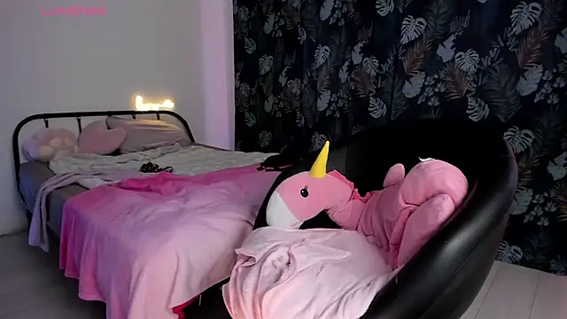 AnnexedPistol webcam