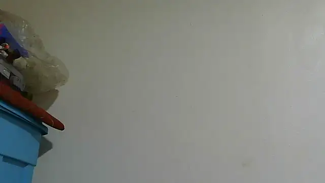 sluttylaura21 webcam