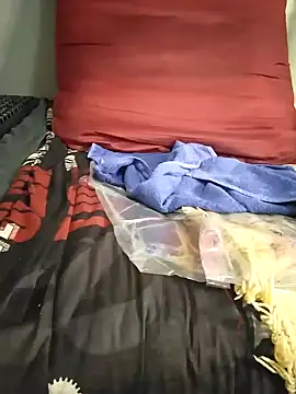 WildnWetMilfX36 webcam