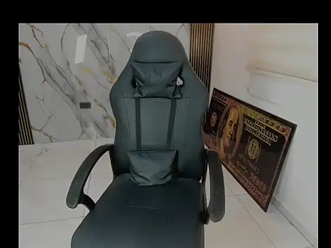 queen_findom1 webcam