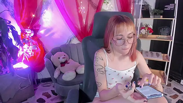 AlaskaFlowerss1_ webcam