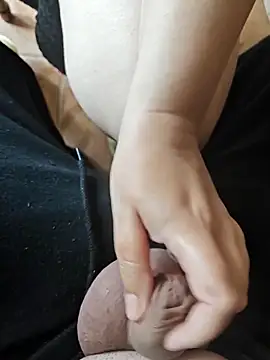 MadaamJizz_DickLewd webcam