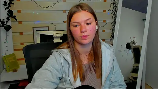 Josephine_Kiss webcam