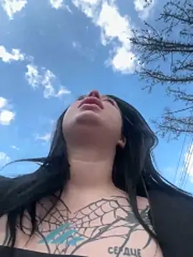 AlishaOfThorns webcam