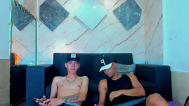 Dreams_Goldens webcam