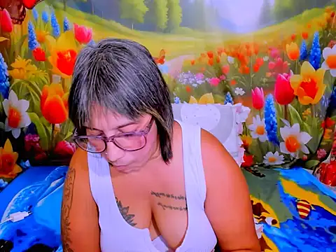 indianroxy webcam