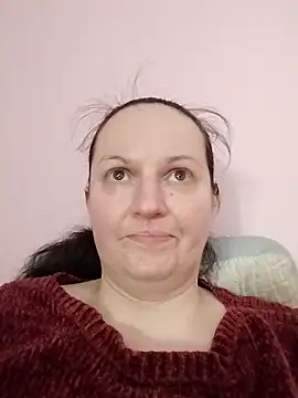 BustyLadyAlma webcam