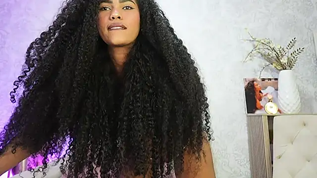 HOTBLACKANDWHITE2 webcam