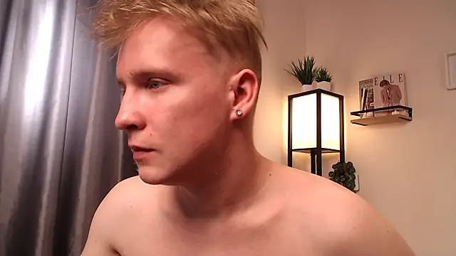 AlexxSweet webcam