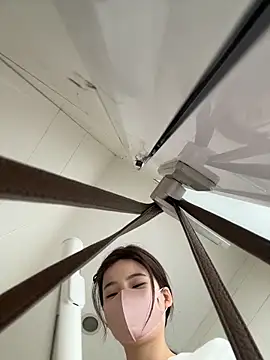 gougou13 live sex cam