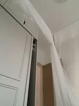 美女Liliya-77在线直播