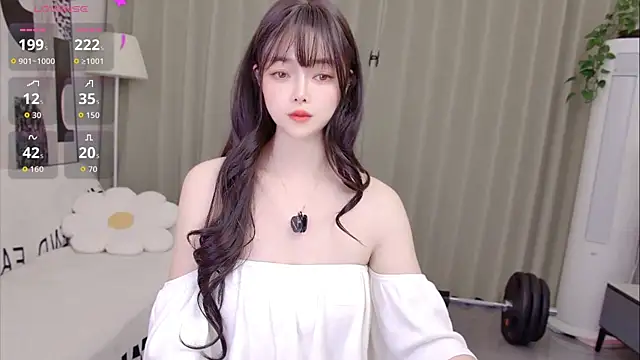 美女uikyy1在线直播