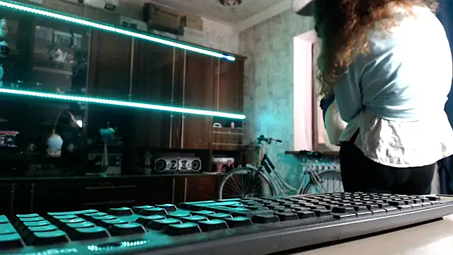 pa1e_pr1ncess (F young) - spicy peak