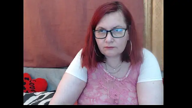 PlayfullMature webcam