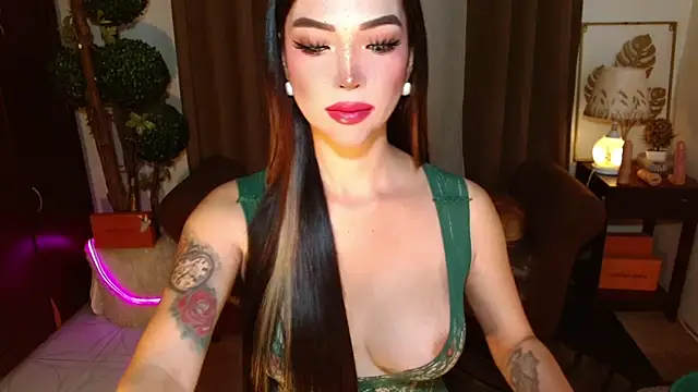 MouthWatering_Ayesha webcam