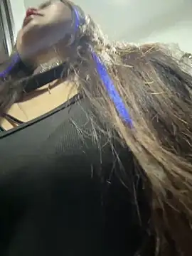 luna-sisi (F young) - 户外假阳具抽插2分钟