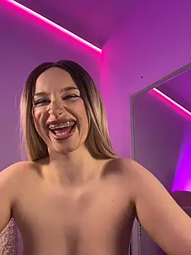 ScarletFlameee webcam