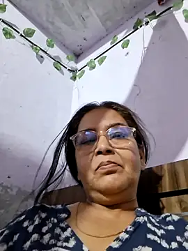 shalini3456 (F mature) - 1000