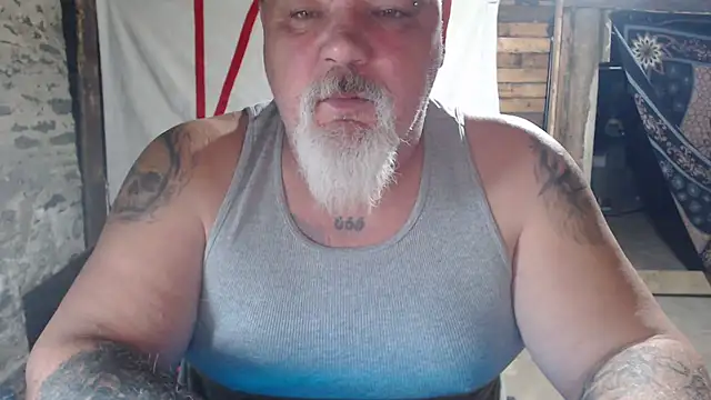 Newfiesausage1972 webcam