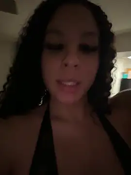 thatonelightskinn webcam