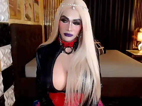 MonstrousCockDiva webcam