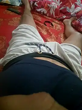 iambesting (M young) - Show lips