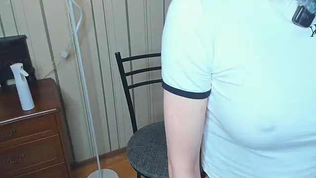 JulissaLipoma webcam