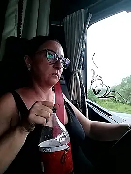 Milfa_nimfomana webcam