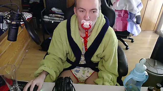 BabyDracoDarkfang webcam