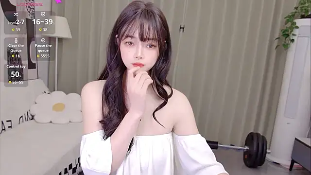 uikyy1 (F milf) - 3888 没什么爱好 就是有点儿好色 (湿身诱惑)