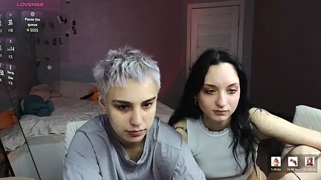 LuxuryLoverss webcam