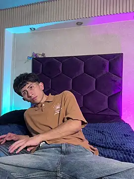 AndyJustgame_ webcam