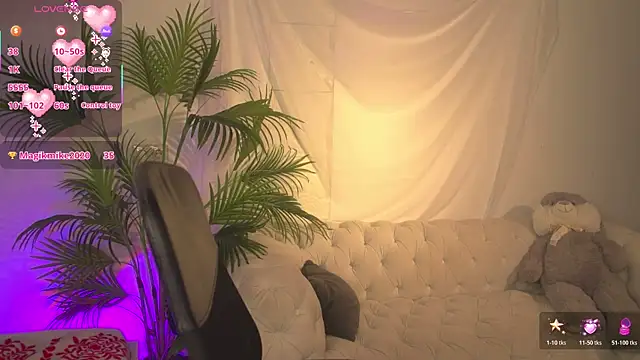 zoeforrd (F teen) - squeeze boobs