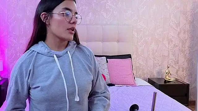 golden_muse26 webcam