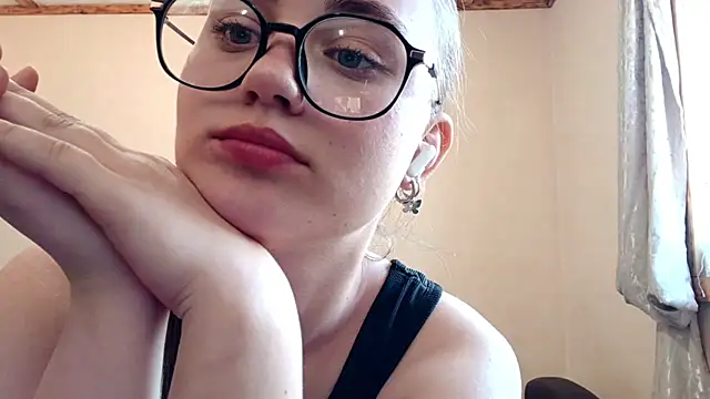 RoxanneStuard webcam