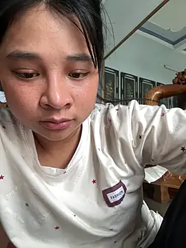 linbi135 - Linbi135's free webcam - UK Sex Cams