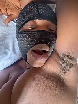 kendra-rose (F young) - Suck dildo