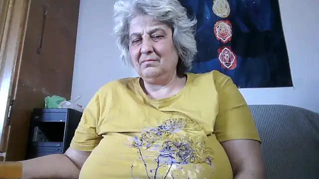 ExquisiteMature webcam