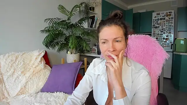 christinaglory - ChristinaGlory's free webcam - UK Sex Cams